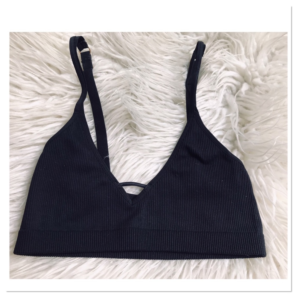 Lively Seamless Ribbed Wireless Bralette Black Size Small